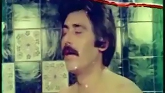 Hottest Turkish Couple Enjoys Kissing And Boob Play In Hd Video