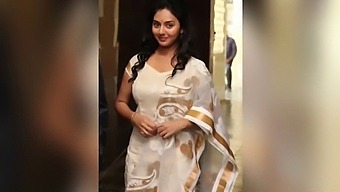 Married Telugu Aunty Enjoys Phone Sex With Young Lover