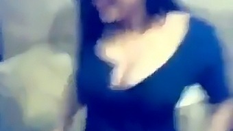 Leaked Video Of Mature Asian Aunty Engaging In Sexual Activity At A University Hostel Room