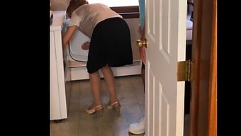 A Mature Woman Has Sex With Her Neighbor'S Son