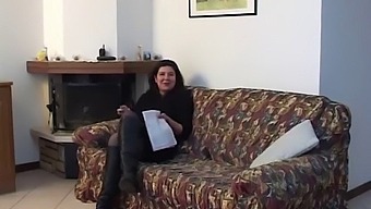 A Inexperienced Person Has Anal Sex With A Plump Woman