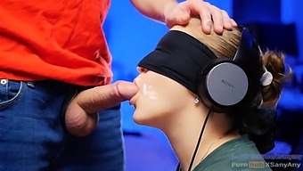 Una Teenager Bendata Esplora Il Gusto In 4k A 60fps: Il Video Fetish Unico Di Xsanyany