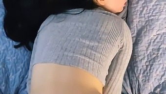 I Can'T Stop Ejaculating And Continue To Penetrate (Oral Sex)