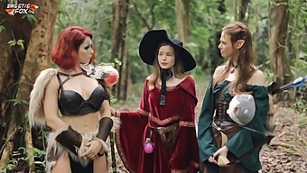 Geek Girl Arinafox And Friends Have Fun In A Pornographic Adventure.