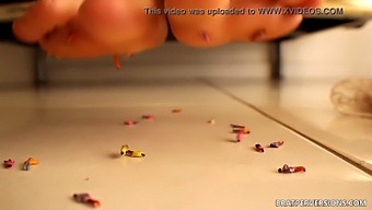 Giantess Dominates And Fucks In Fantasy World