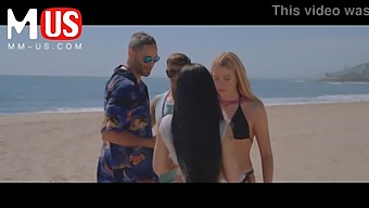 Damon Dice Og Jason Michaels Blir Med Morgan Lee Og Khloe Kapri For En Vill Tur