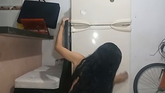 My Stepsister Seeks Satisfaction With Sloppy Blowjob And Oral Pleasure - Homemade Porn